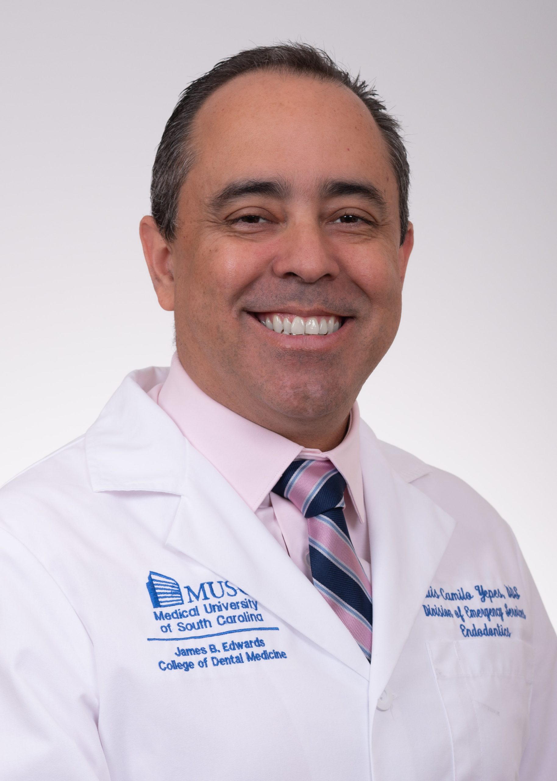 Dr. Luis Yepes
