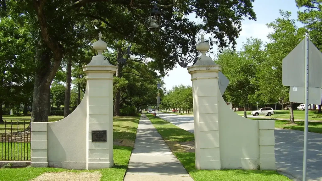 River Oaks area image